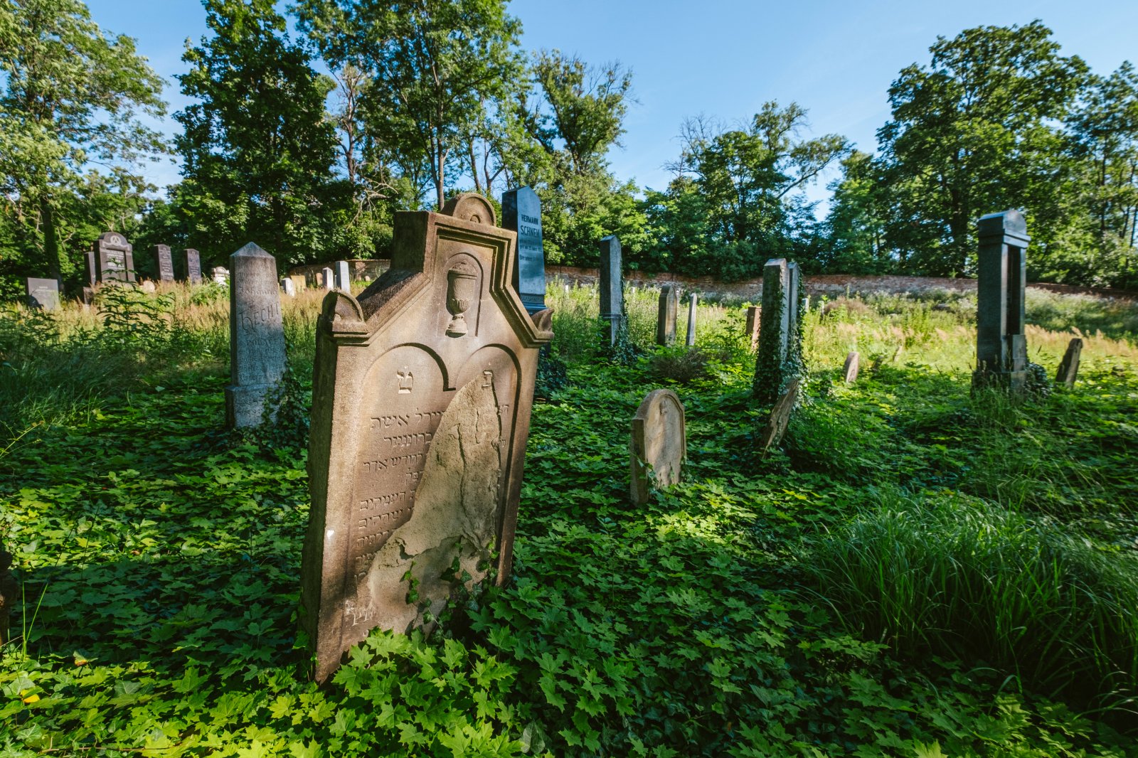 Moravský Krumlov - židovský hřbitov
