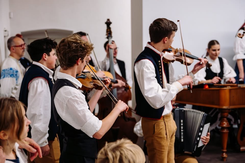 Setkání cimbálových muzik