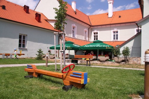 Chvalovice – Penzion a restaurace Daníž