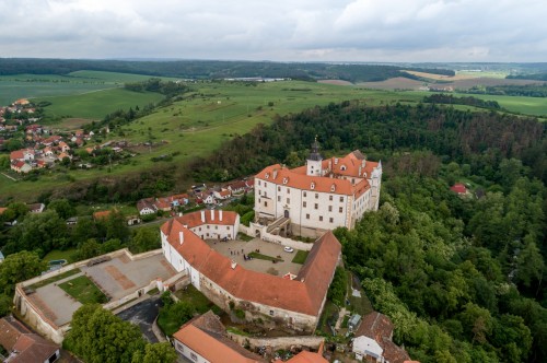 Starý zámek a Předzámčí Jevišovice