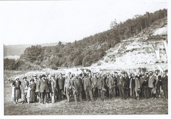 Už 29. 6. 1929 navštívil místo plánované pro výstavbu hráze Vranovské přehrady prezident Tomáš Garrigue Masaryk i s početným doprovodem.